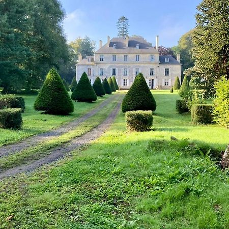 Chateau De Goville Le Breuil-en-Bessin Exterior photo