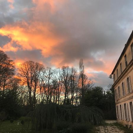 Chateau De Goville Le Breuil-en-Bessin Exterior photo